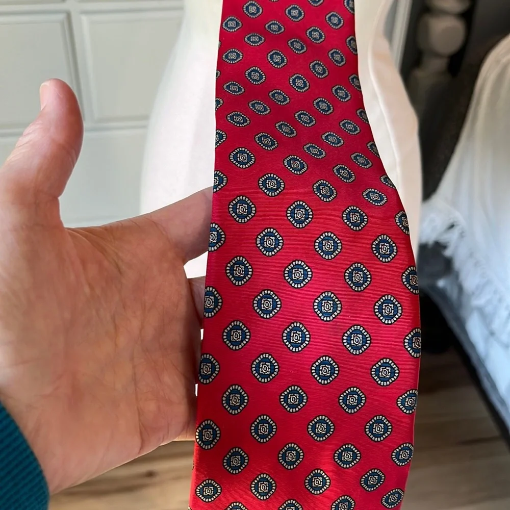 Pierre Cardin tie red silk